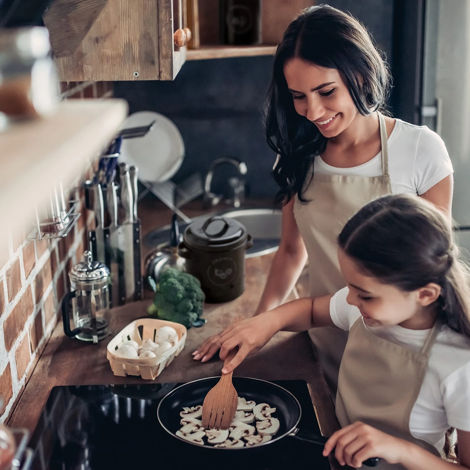 Aufbewahrungstöpfe 3er Set Metallblech Rund Deckel 2 Aufbewahrungstöpfe 3er Set Metallblech Rund Deckel – Bild 2
